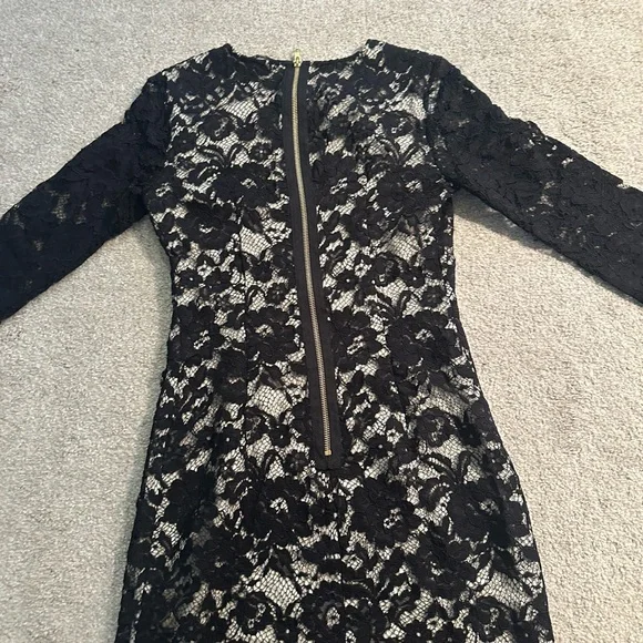 Theory! Elegant Beautiful Black lace theory dress dry cleaned!!! - Picture 7 of 9